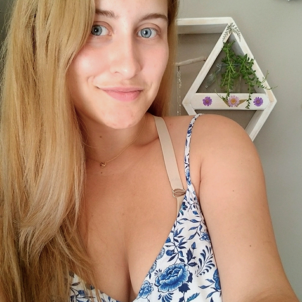 Meet your Posher, Hannah